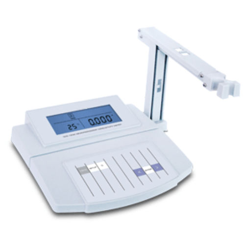 Laboratory conductivity meter / bench-top